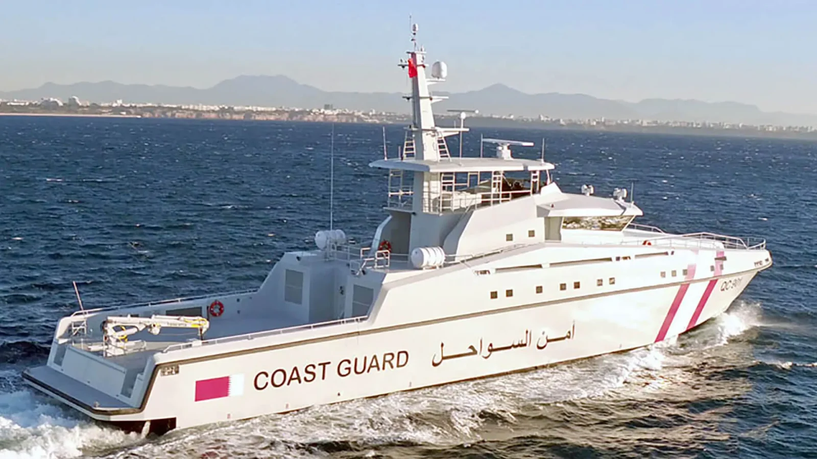 سطح المؤخرة ومنحدر الزوارق في ARES 150 BOLD