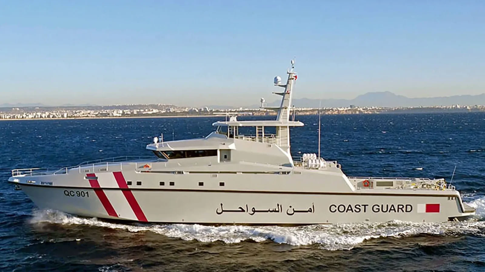منظر جانبي لزورق ARES 150 BOLD