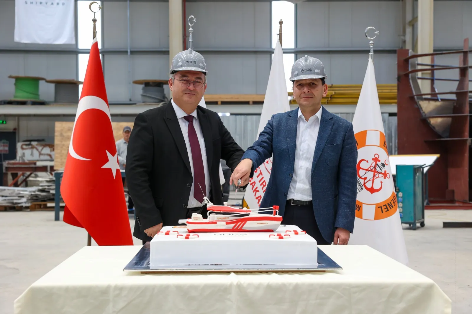 ARES 18 SAR nedir? Kıyı Emniyeti'nin arama kurtarma botu 4 ARES 18 SAR sac kesim töreni