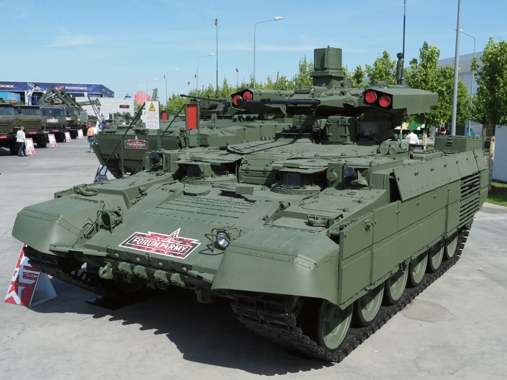 БМПТ «Терминатор», вид сверху, форум «Армия-2022»