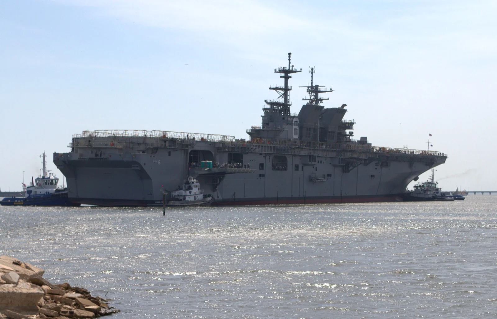 USS America amfibi hücum gemisi