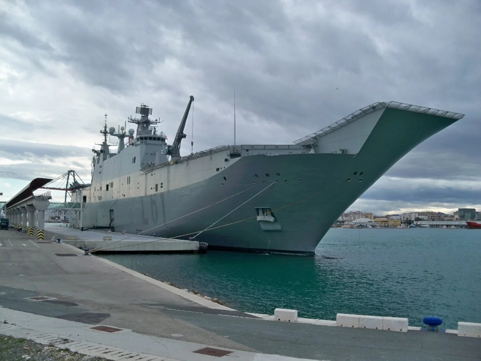 Juan Carlos I (L-61) amfibi hücum gemisi
