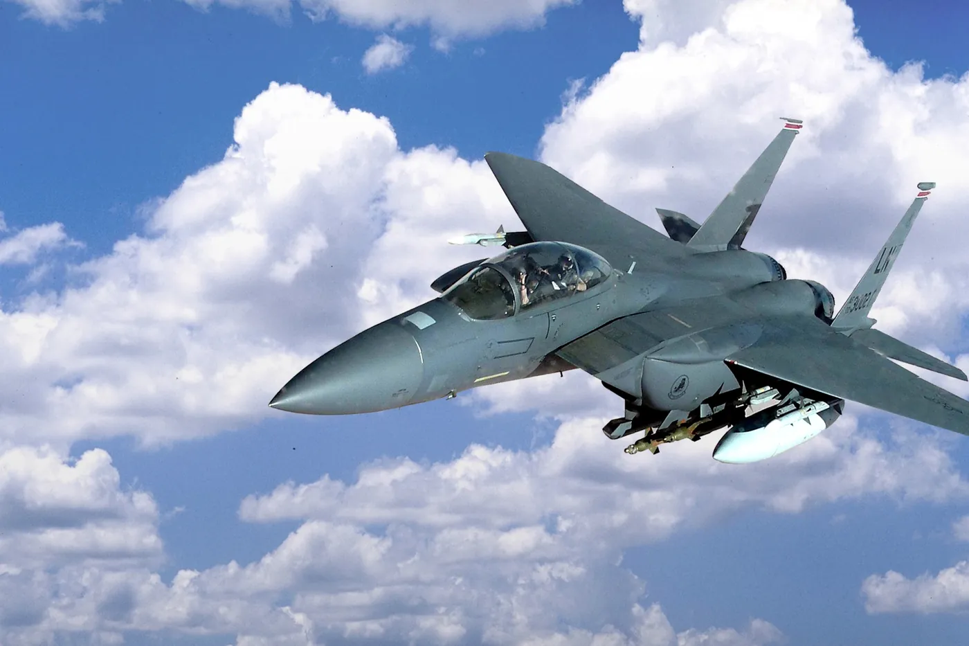 ASELPOD vs Sniper ATP: F-16 Hedefleme Podu Karşılaştırması