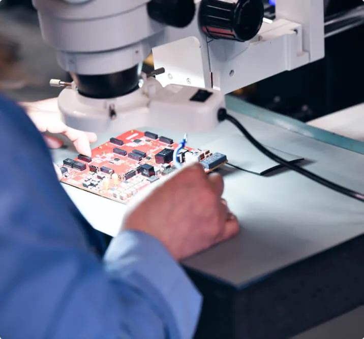 Integración de sistemas electro-ópticos en el área de soluciones de sistemas de FOTONİKS