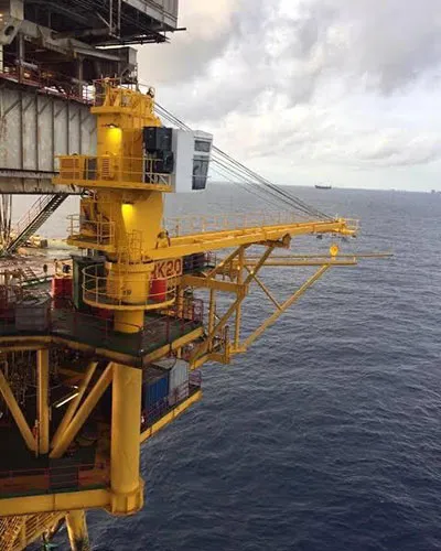 GÜRDESAN açık deniz platformu kreyni offshore operasyonda