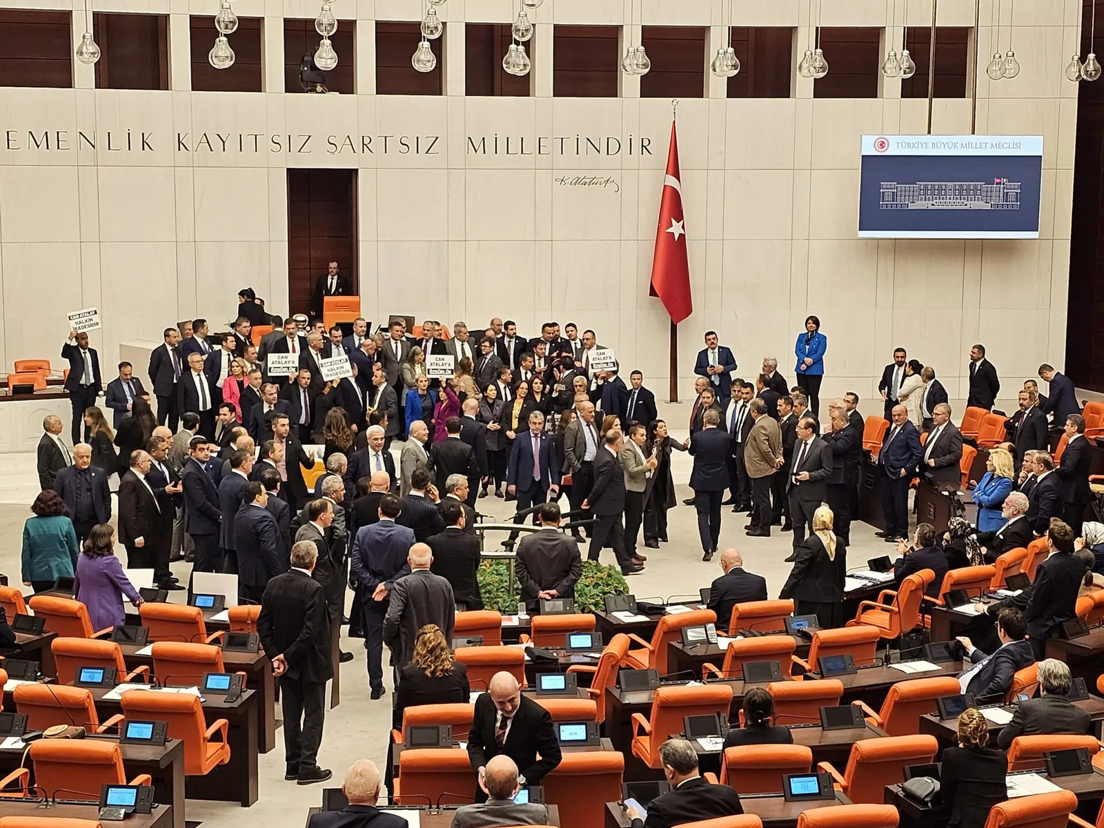 Bedelli Askerlik Ücreti Zammı 1 Nisan’da Genel Kuruldan Geçti 3 TBMM Genel Kurul salonu