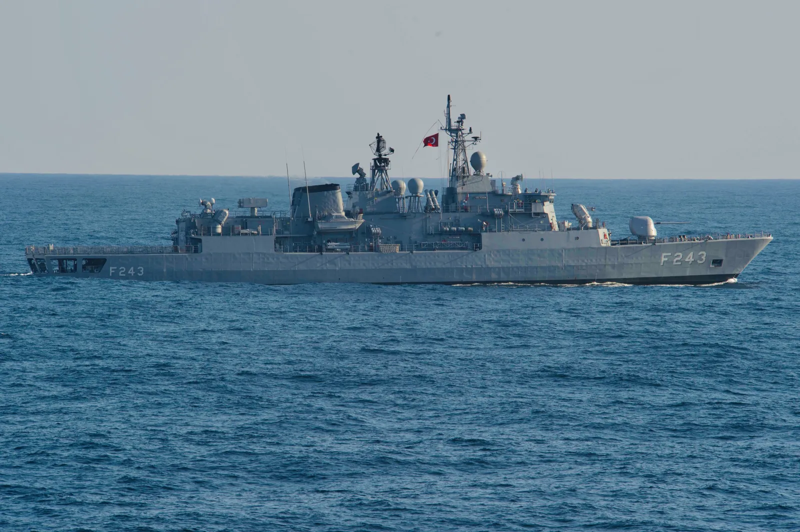 TCG Yıldırım'da Hangi Yerli Sistemler Var? F-243 Teknik Özellikleri 3 TCG Yıldırım’da Hangi Yerli Sistemler Var? F-243 Teknik Özellikleri