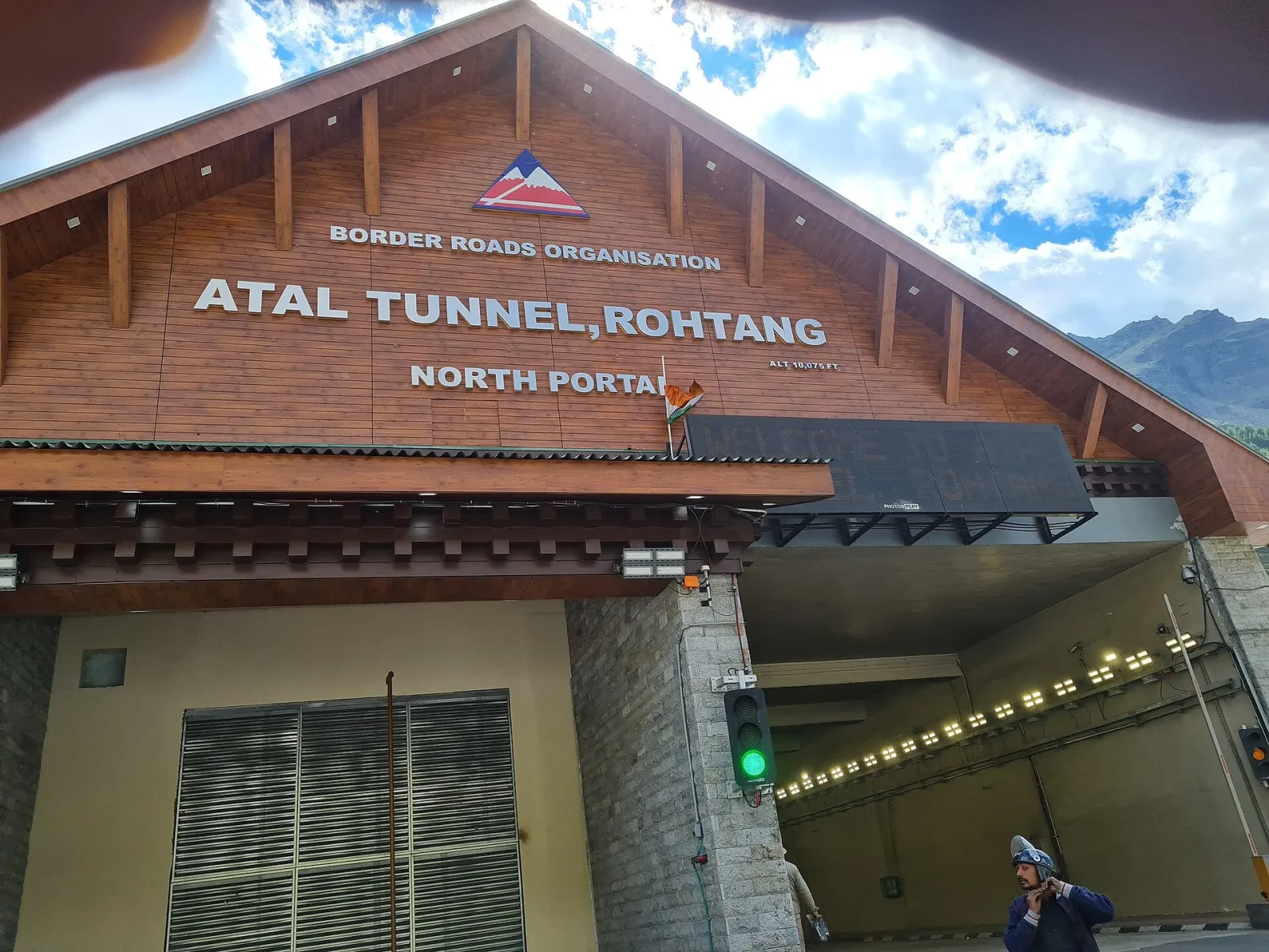 Atal Tüneli girişi, Himalayalar