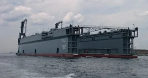 FD-160 yüzer havuz tasarım görselleştirmesi
