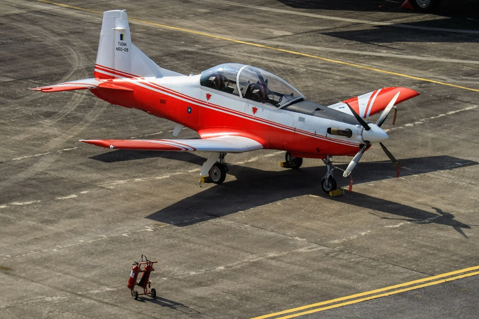 Pilatus PC-7 Mk II turboprop eğitim uçağı