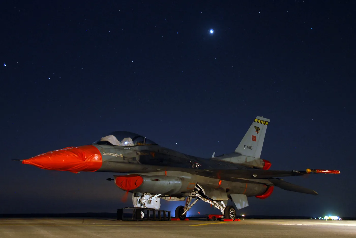 ASELPOD vs Sniper ATP: F-16 Targeting Pod Comparison 3 A Turkish Air Force F-16 during a mission in Jordan
