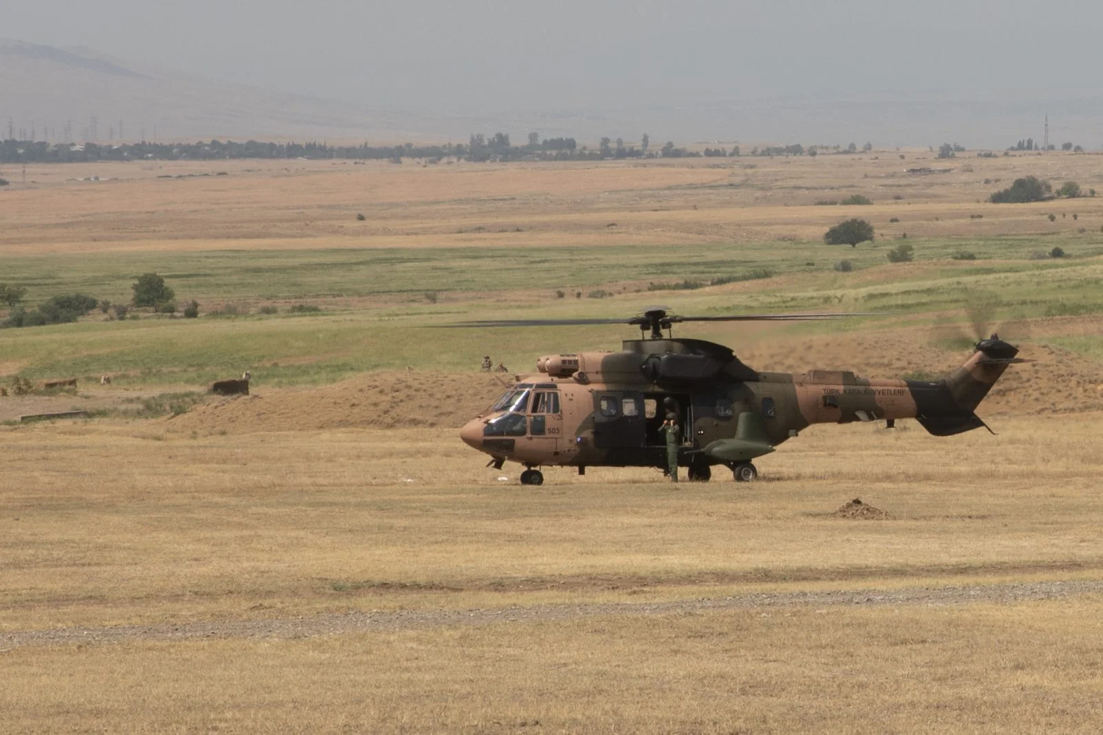 Türk Kara Kuvvetleri AS-532 Cougar genel maksat helikopteri