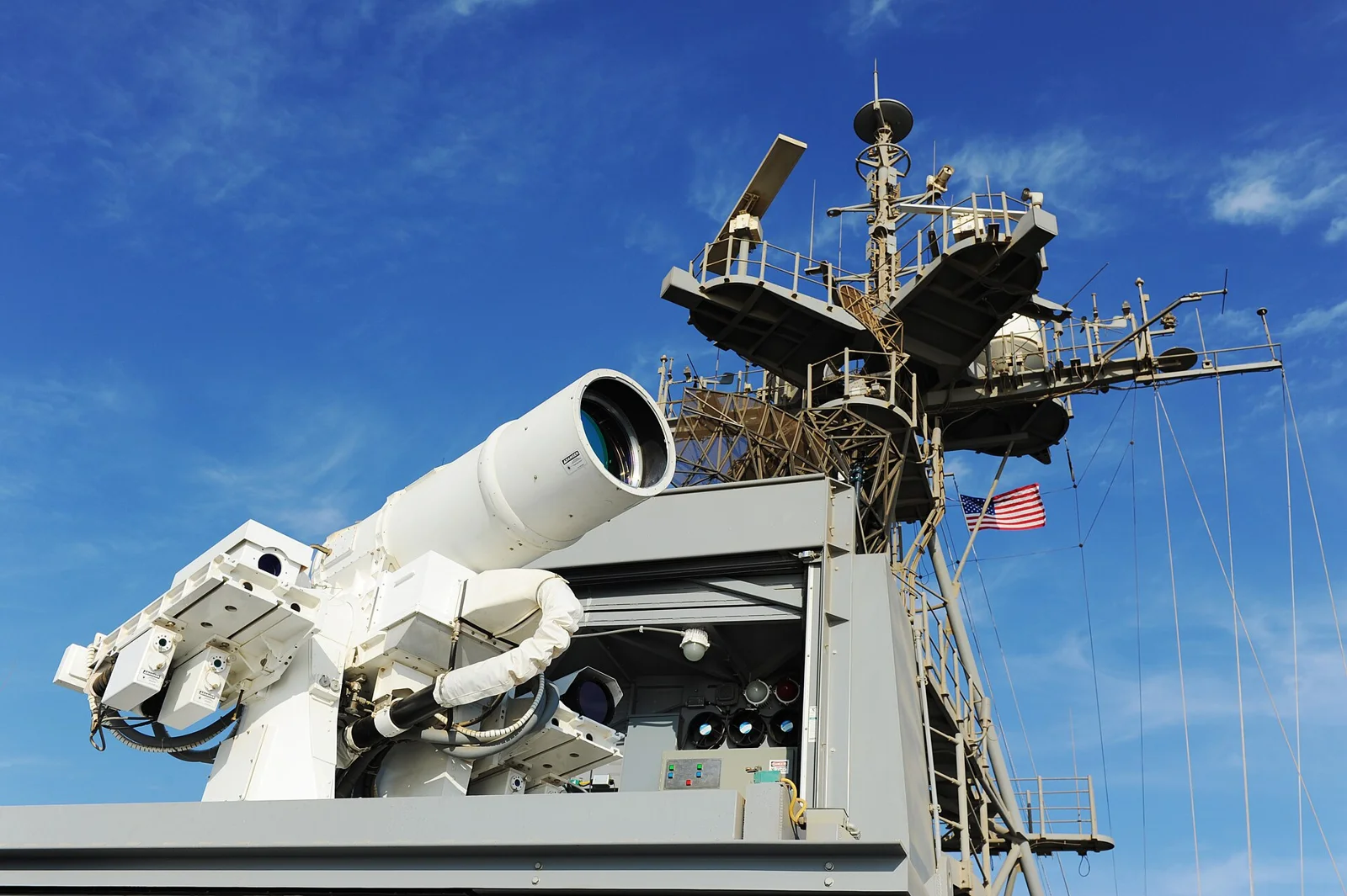 Pentagon Aralık Ayında Lazer Yarışması Düzenliyor: Kazanan Sistem Doğrudan Sipariş Alacak 7 Gemi konuşlu lazer silah sistemi