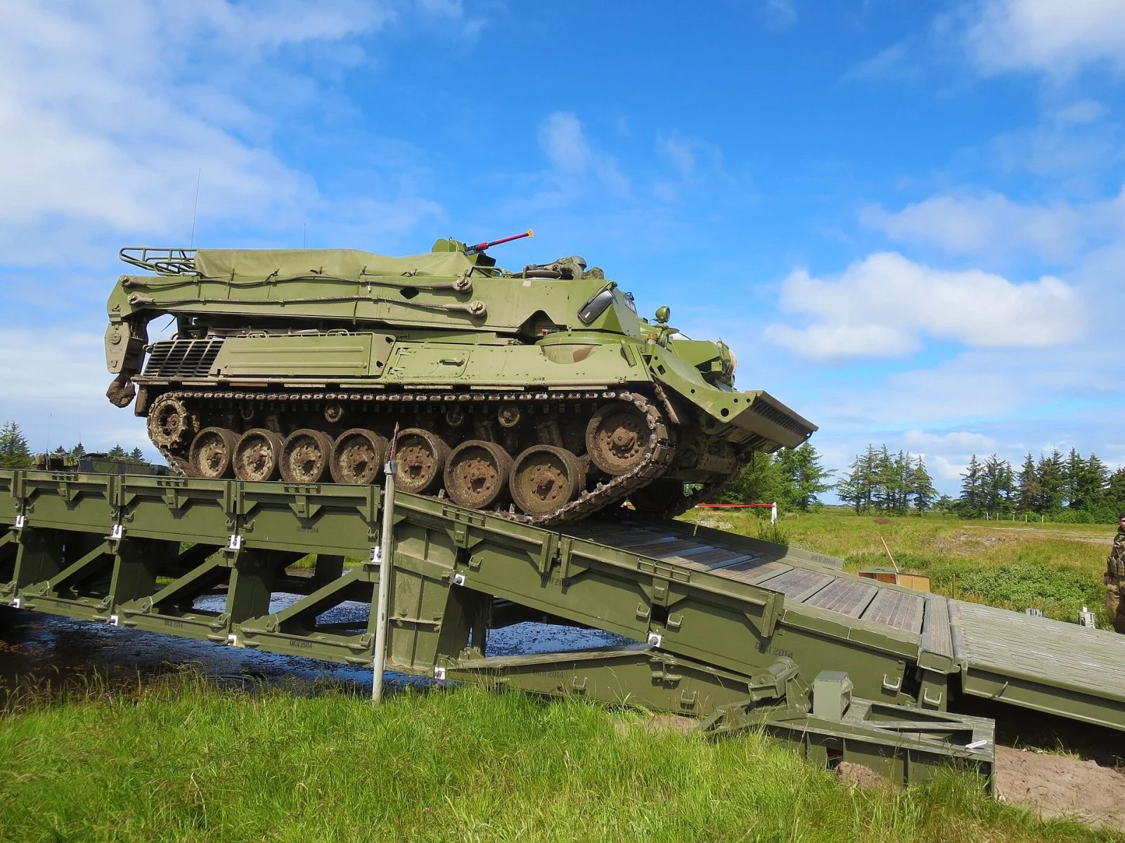 An Engine Maker Buys Its Way Into Armour: Deutz Shareholders Wave Through the FFG Deal