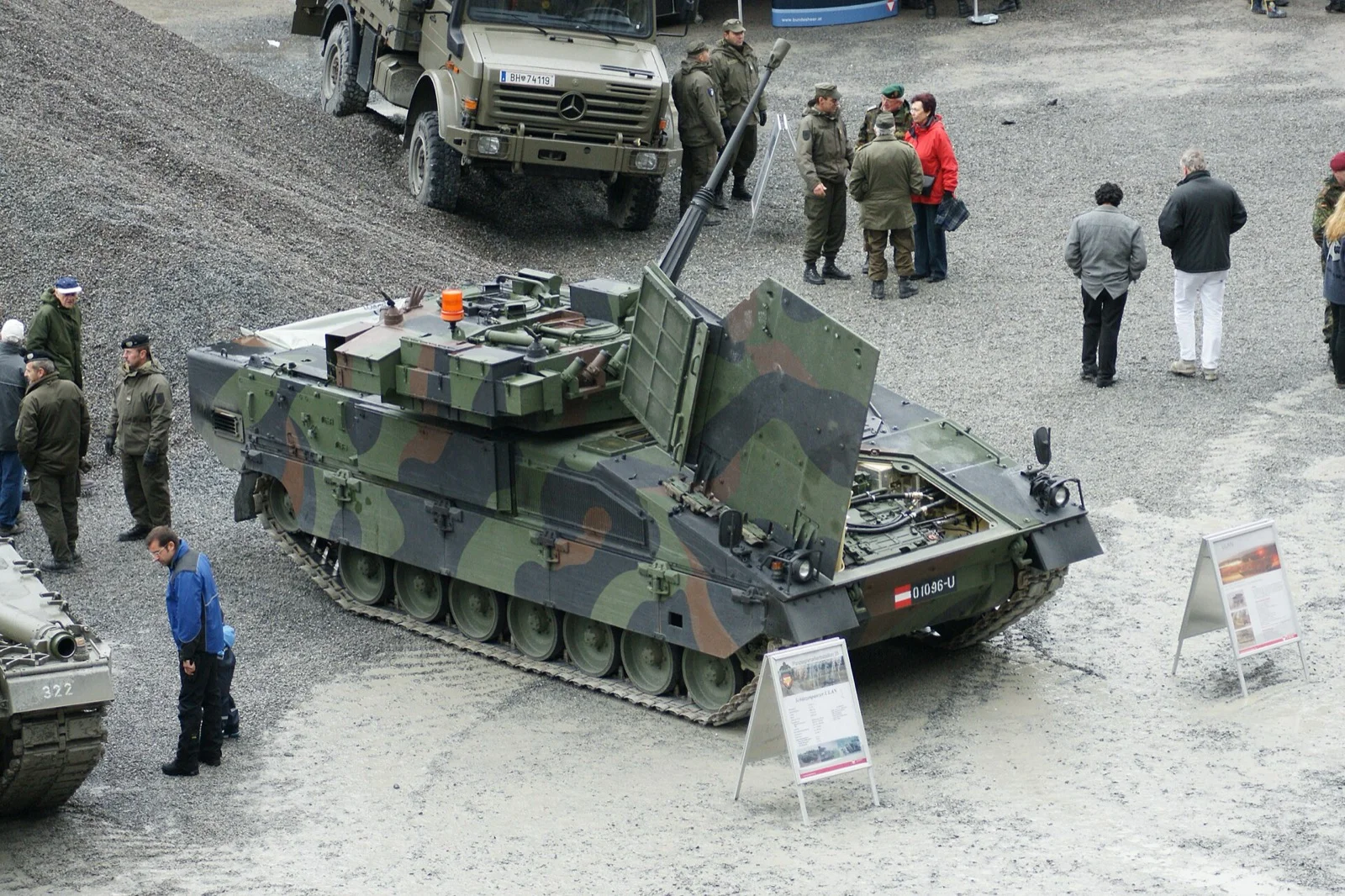 Avusturya İlk Modernize Leopard 2A4 ve Ulan’ını Teslim Aldı: 765 Milyon Euroluk Program Başladı 1 Avusturya İlk Modernize Leopard 2A4 ve Ulan’ını Teslim Aldı: 765 Milyon Euroluk Program Başladı