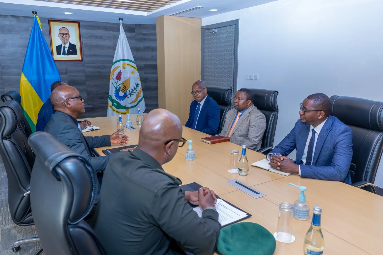 Rwanda-Mozambique defence delegation meeting on military welfare cooperation