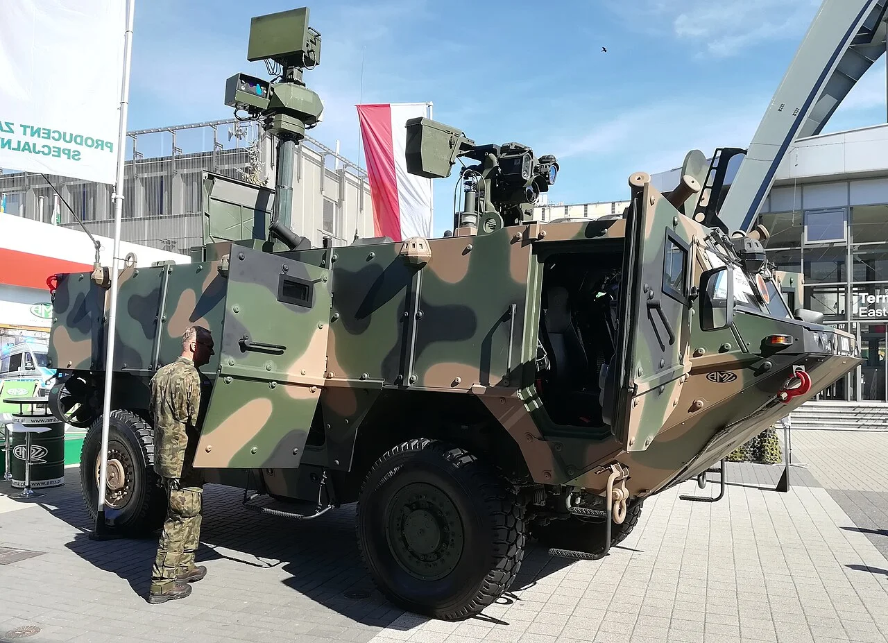 ASELSAN'dan Polonya'ya Yeni İhracat: AMZ Kutno ile ARSUS Sözleşmesi (MSPO 2026) 5 Polonya ordusu için üretilen AMZ Kutno LOTR Kleszcz 4x4 zırhlı keşif aracı