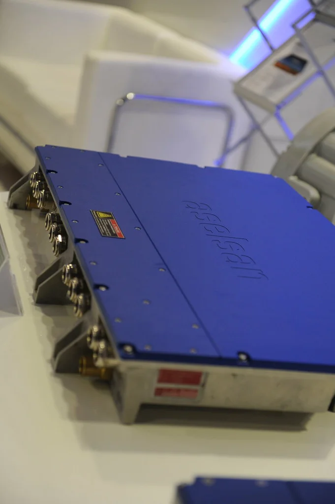 ASELSAN logolu elektronik kontrol ünitesi yakın çekim