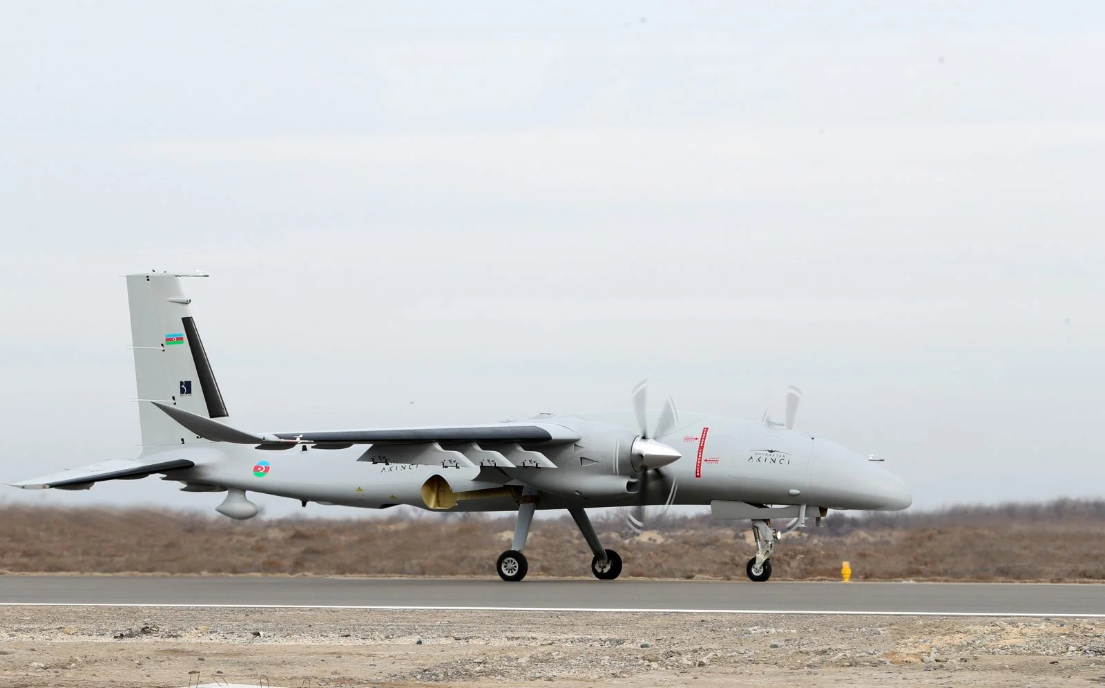 ROKETSAN İHA-122 Süpersonik Füzesi Bayraktar AKINCI’dan Deniz Hedefini Vurdu