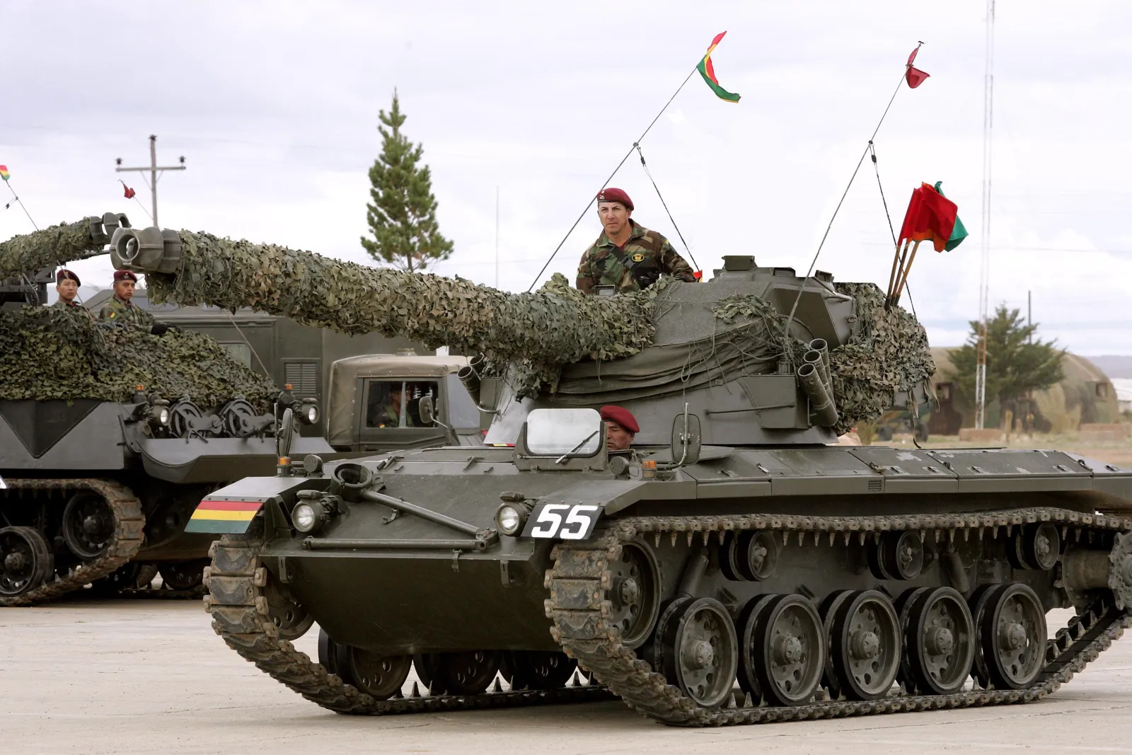 Bolivya Ordusunun Askeri Gücü: Envanterde Kaç Tank, Uçak ve Gemi Var? (2026) 5 Bolivya ordusunun kara unsurları