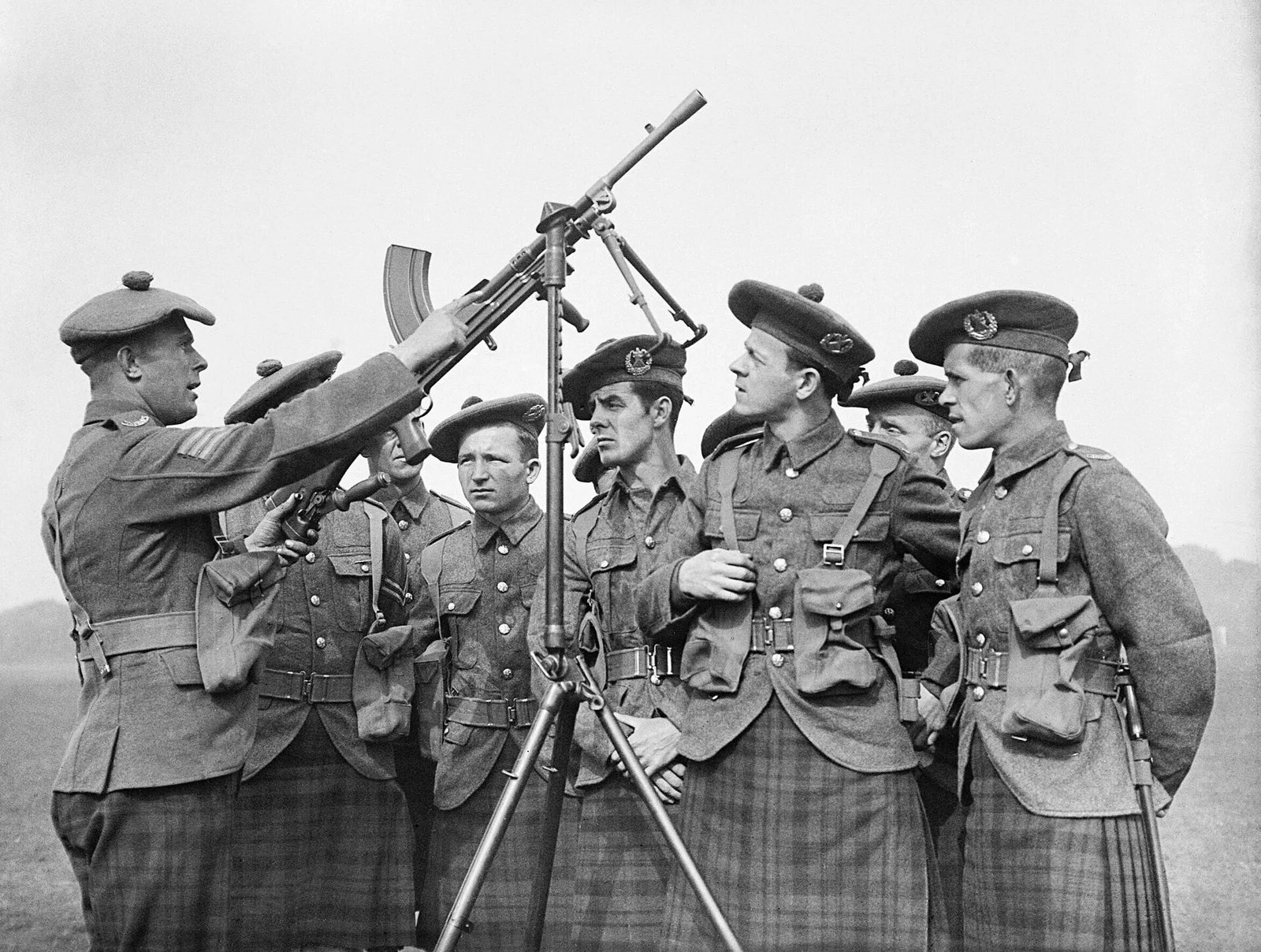 Bren hafif makineli tüfek, Cameron Highlanders, II. Dünya Savaşı