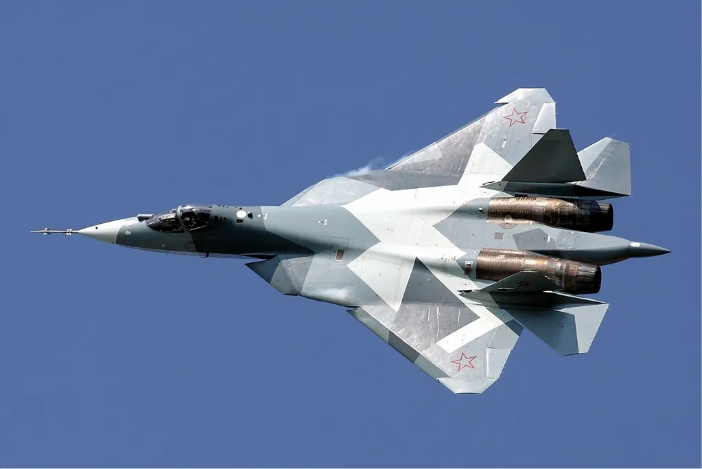 Sukhoi Su-57 T-50 MAKS 2011 uçuşta