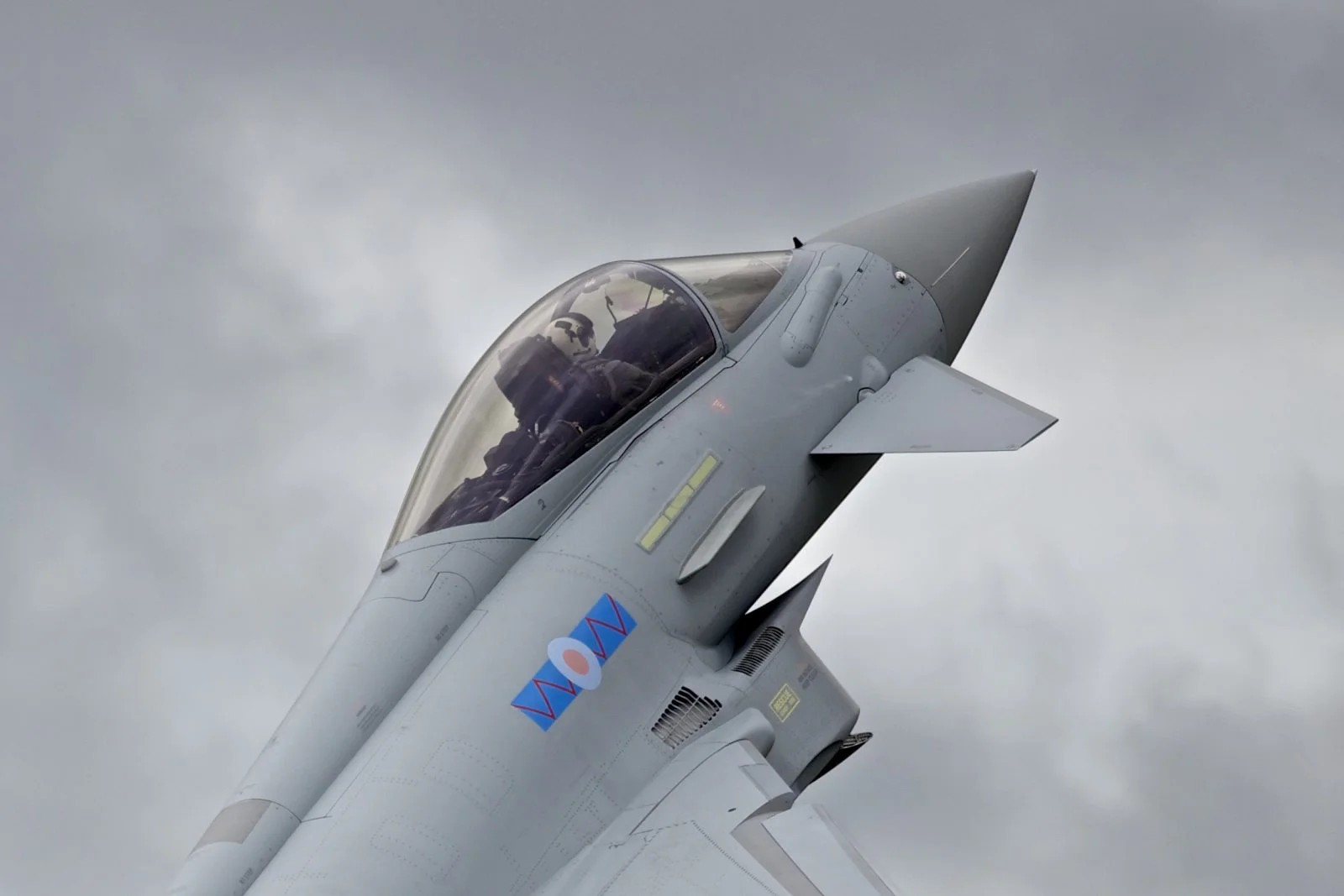 Eurofighter Typhoon kokpiti, pilot eğitim programı kapsamında öne çıkan bölge