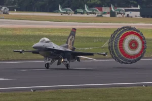 Türk Hava Kuvvetleri envanterinde bir F-16 Fighting Falcon savaş uçağı