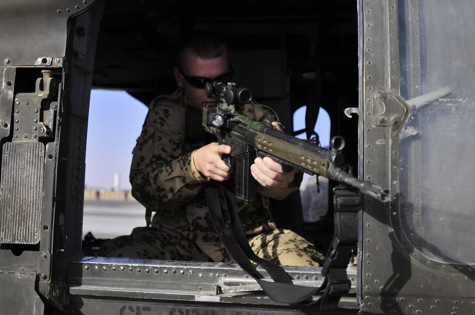 Bundeswehr askeri G3 tüfeğiyle, Afganistan