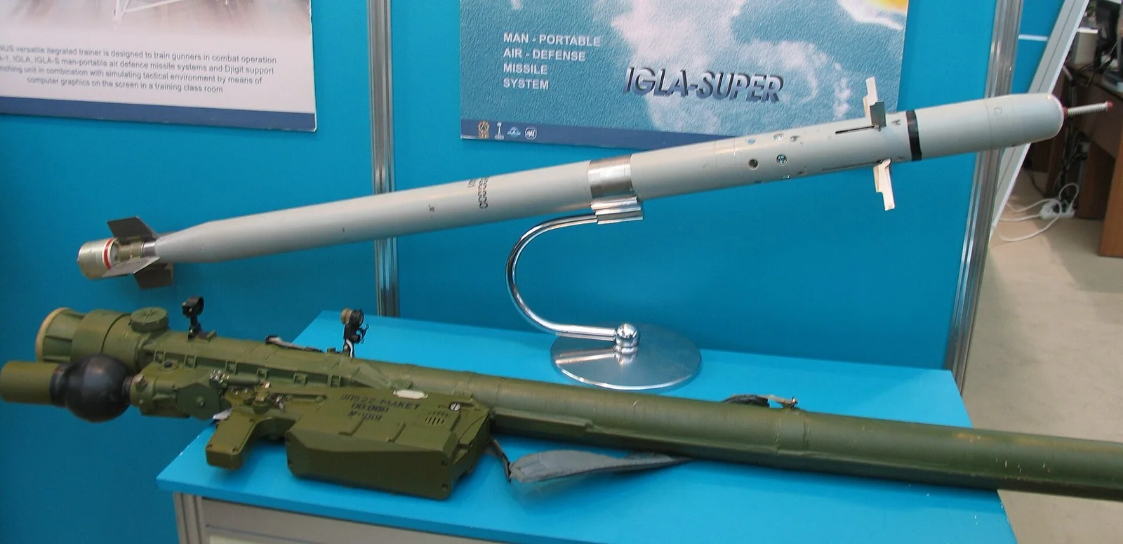 Dünyanın En İyi 10 Taşınabilir Hava Savunma Füzesi: SUNGUR Zirvede — Stinger, Starstreak, Igla-S Karşılaştırması 15 Igla-S (9K338) — Igla ailesinin en gelişmiş üyesi; yakınlık fünyesi ve büyütülmüş harp başlığıyla dron hedeflerine de etkili.