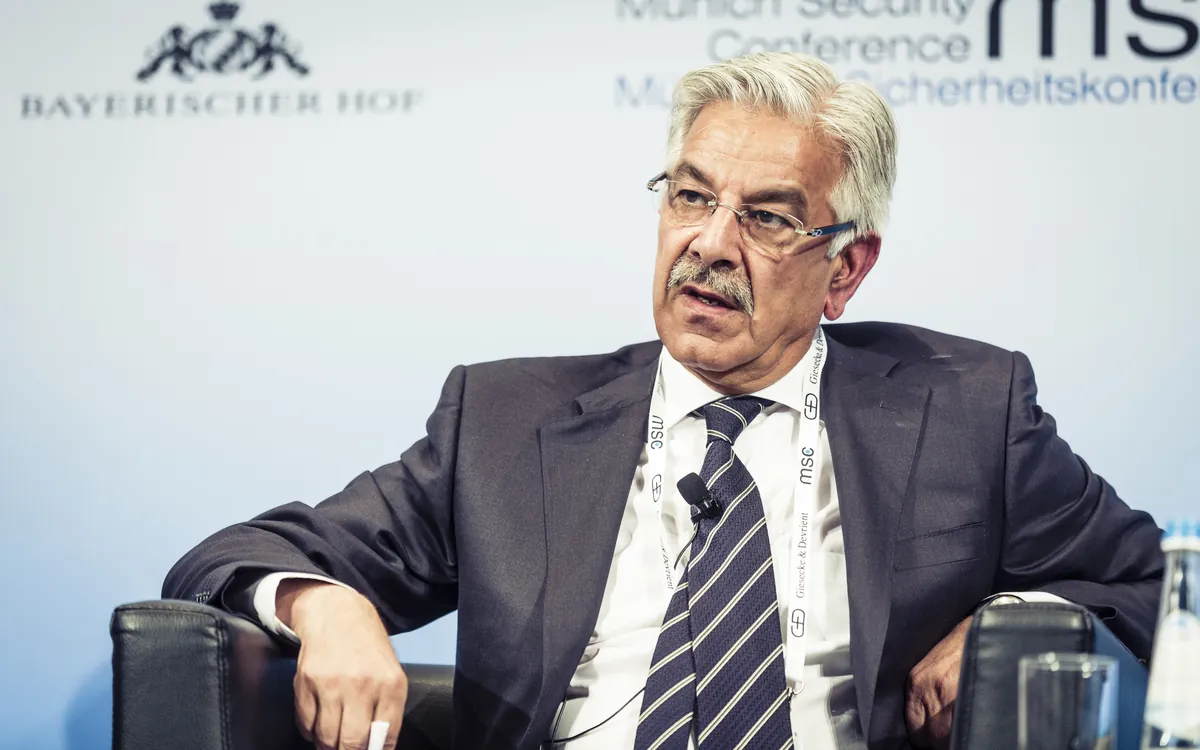 Khawaja Asif Kimdir? Pakistan Savunma Bakanı ve İstanbul Üçlü Zirvesi 1 Khawaja Asif Kimdir? Pakistan Savunma Bakanı ve İstanbul Üçlü Zirvesi