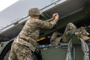Kongsberg firma un acuerdo marco de 404 millones de dólares con los Marines de EE. UU. para el NSM: la línea NMESIS asegurada hasta 2034