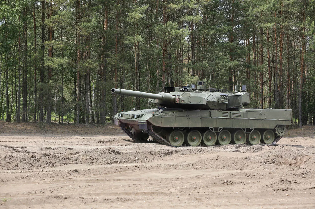 Leopard 2A8 ana muharebe tankı prototipi