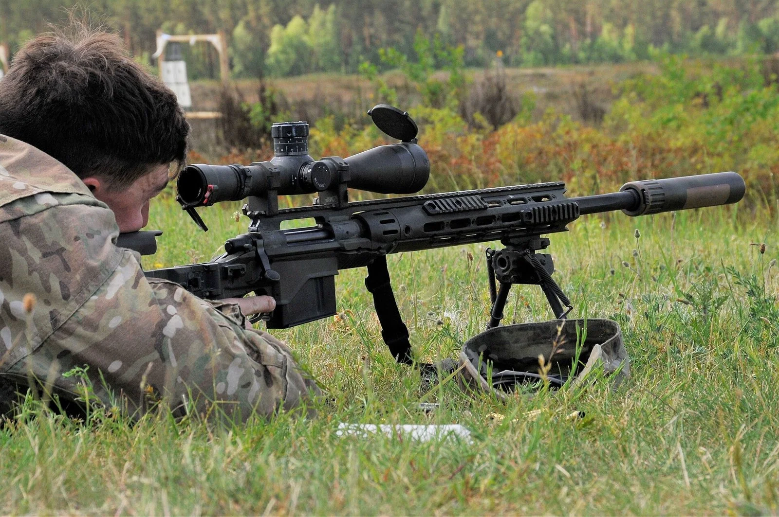 M2010 Enhanced Sniper Rifle ile ABD Ordusu nişancısı