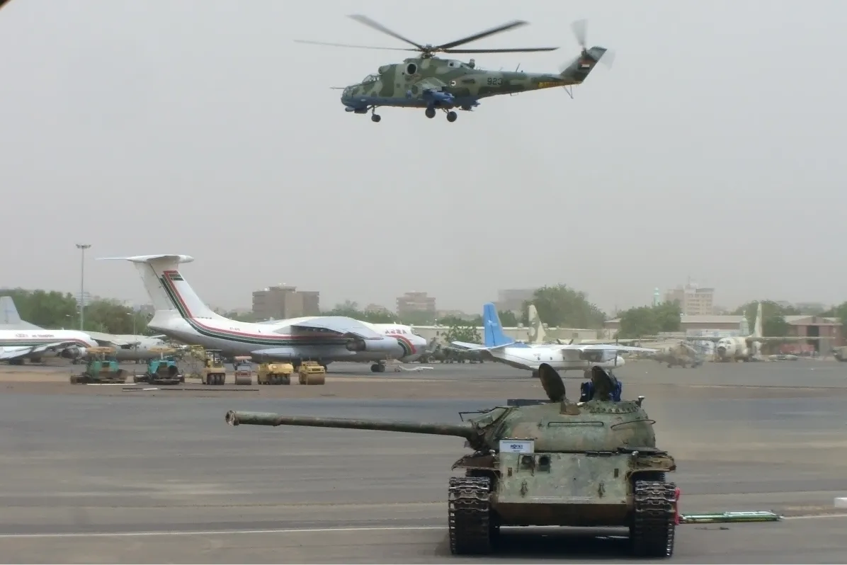 مروحية Mi-24 هايند الهجومية التابعة للقوات الجوية السودانية