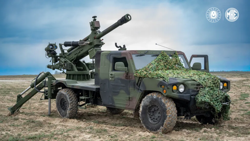 MKE URAN 105 mm araç üstü obüs sistemi, 4x4 taktik araç platformu üzerinde