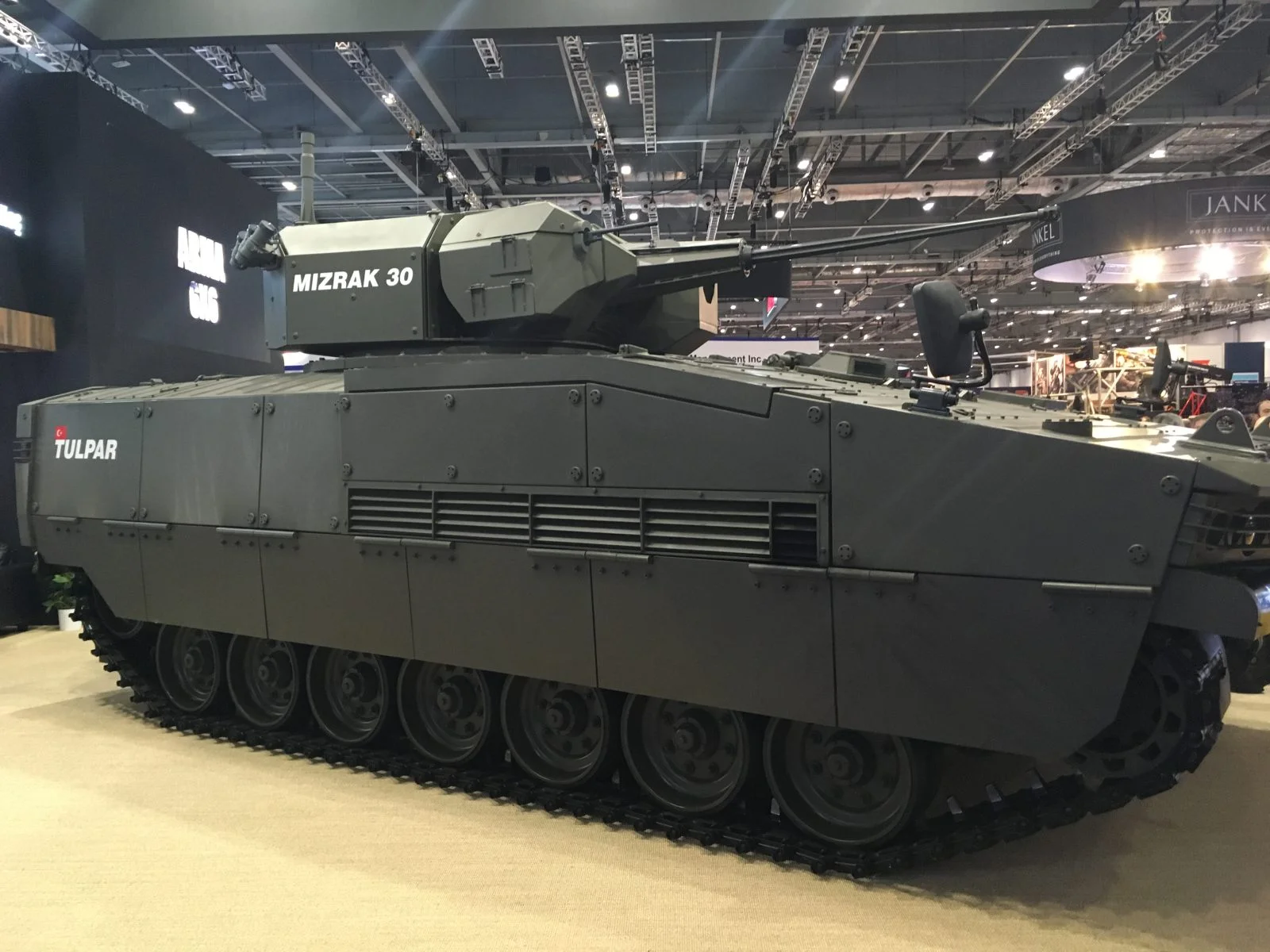 Otokar'ın TULPAR'ına Leonardo'nun HITFACT MkII Kulesi Entegre Edildi: 120 mm Atış Testleri İtalya'da Tamamlandı 3 Otokar TULPAR paletli zırhlı platformu, DSEI 2019 fuarında