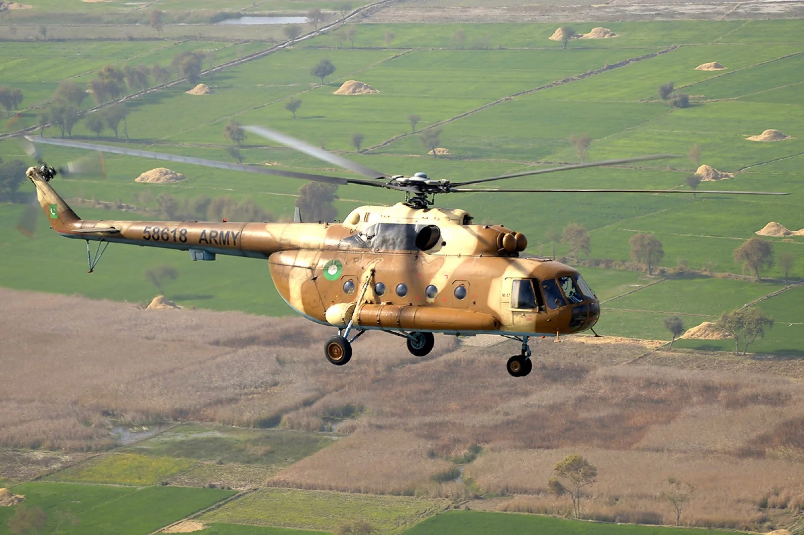 Pakistan Kara Kuvvetleri Mi-17 helikopteri