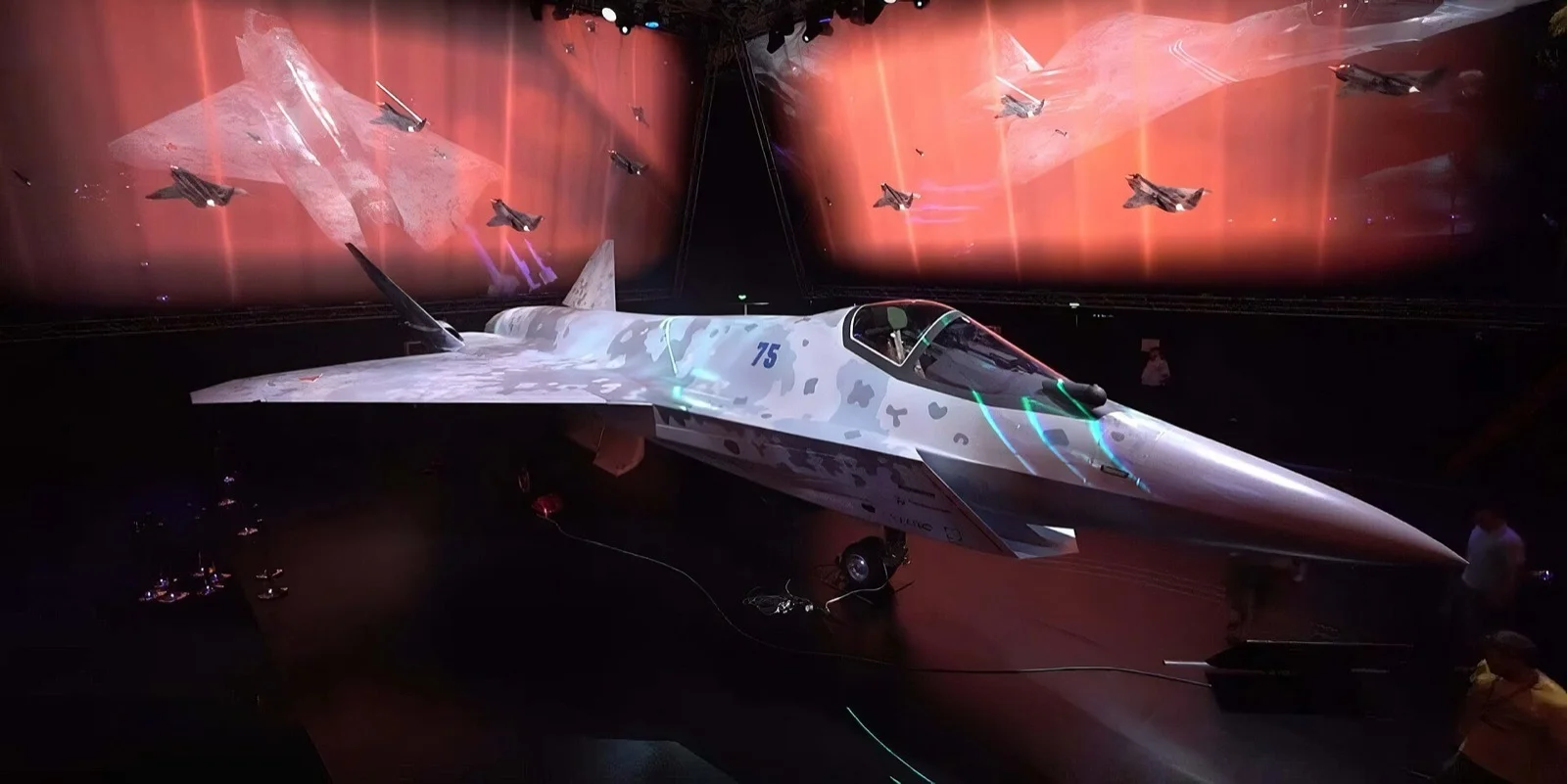 Dünyanın En İyi 10 Beşinci Nesil Savaş Uçağı: KAAN Zirvede — F-35, Su-57, J-20 Karşılaştırması 14 Sukhoi Su-75 Checkmate prototipi tanıtımda