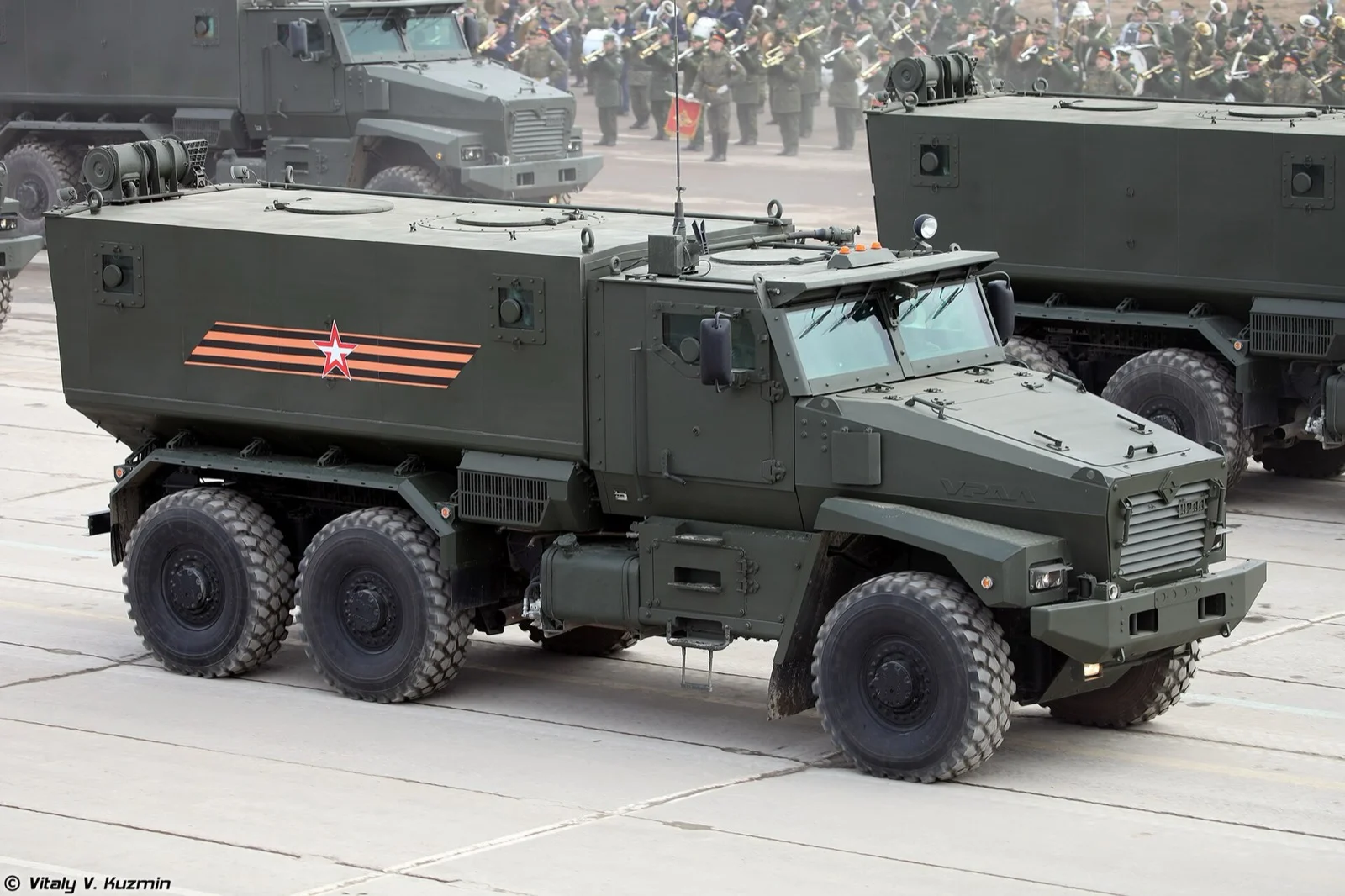 Dünyanın En İyi 10 Zırhlı 6x6 Aracı: Otokar ARMA 6x6 Zirvede 12 Ural-63095 Typhoon-U 6x6 zırhlı MRAP aracı — Rusya