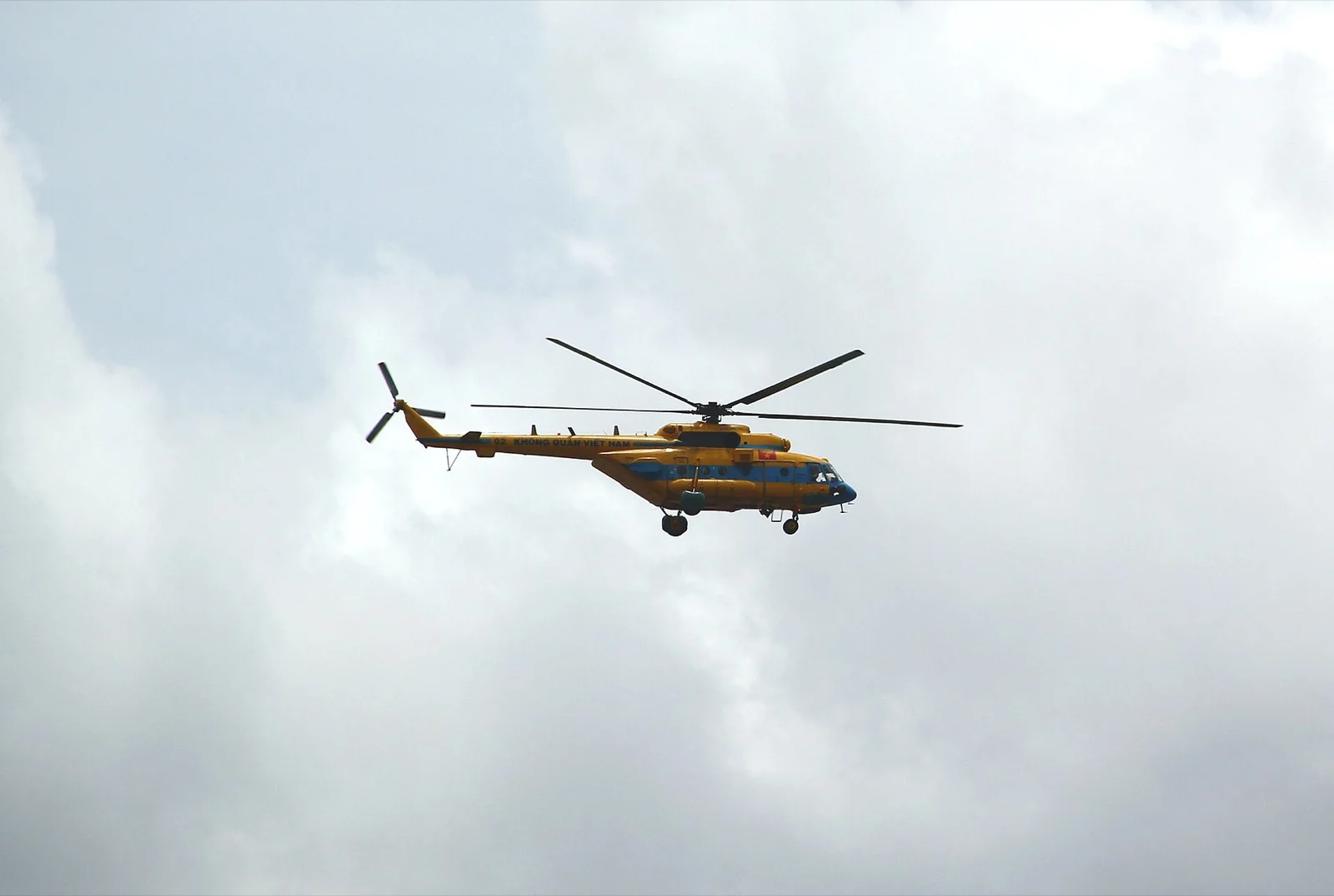 Vietnam Halk Hava Kuvvetleri Mi-171 helikopteri