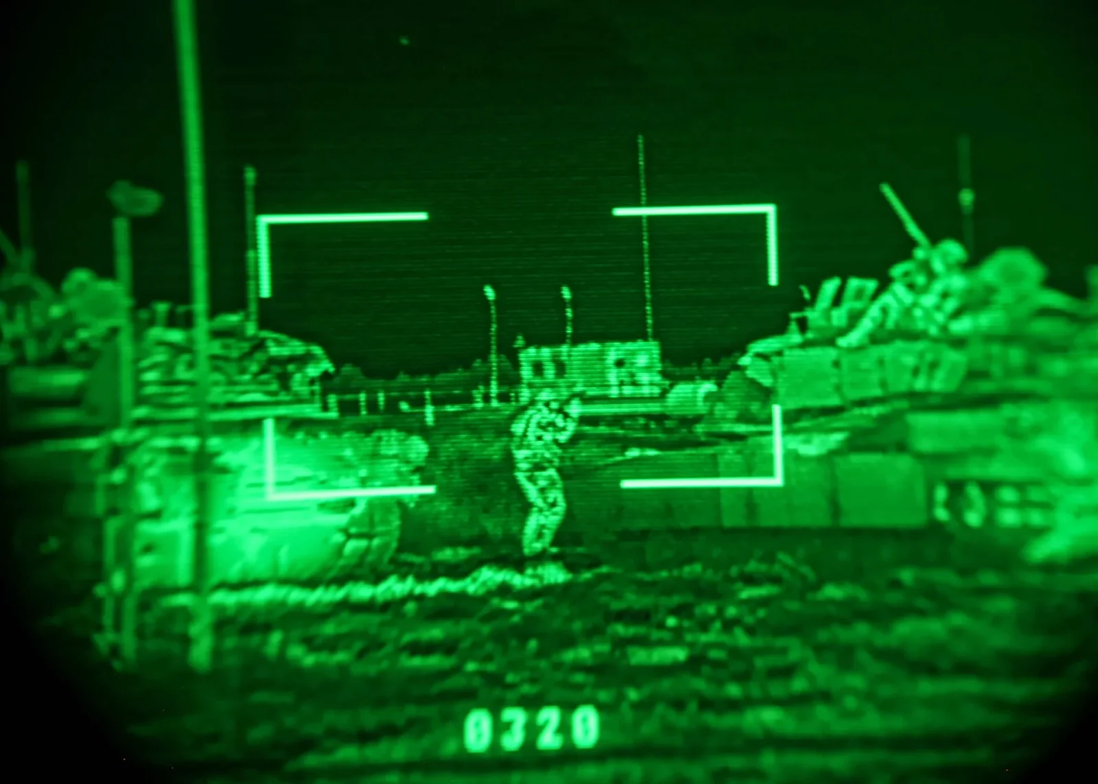 Abrams M1A2'nin 18 Yeni Kapasitesi 81 M1A2 Abrams termal görüş sisteminden gece görüntüsü