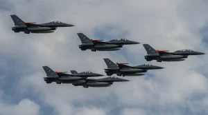 Argentina recibe el segundo lote de F-16 de Dinamarca: la flota llega a 12 aviones