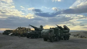 MKE TOLGA’nın 20 mm Çift Silahlı Sistemi Ateş Serbest 2026’da Hedef Dronu Etkisiz Hale Getirdi